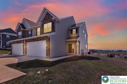 268 Ida Red Dr, LEESPORT, PA, 19533-8678 | Card Image