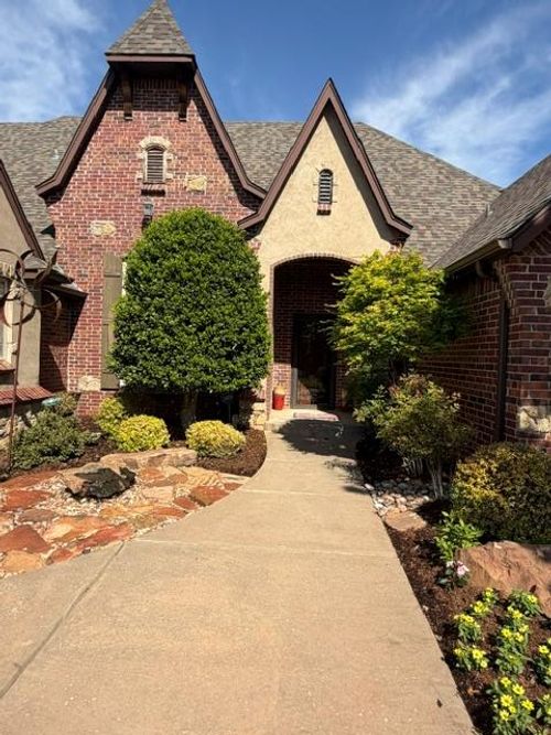 3106 Hampshire Ln, Oklahoma City, OK, 73179-1207 | Card Image