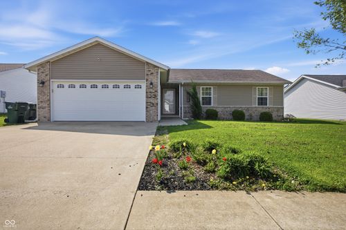 1657 W Freedom St, Greensburg, IN, 47240-6633 | Card Image