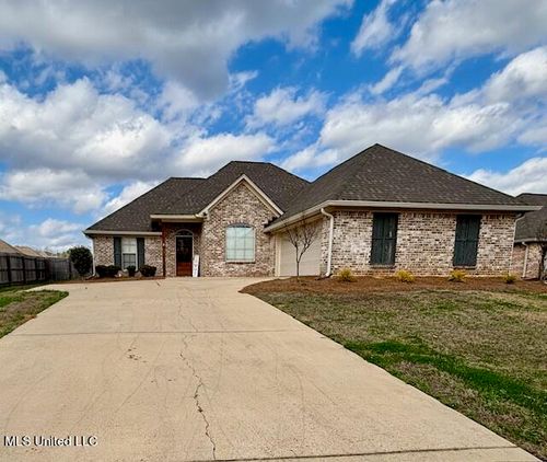 712 Parkdale Drive, Brandon, MS, 39042 | Card Image