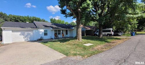 1420 N 17th St, Mount Vernon, IL, 62864-3229 | Card Image