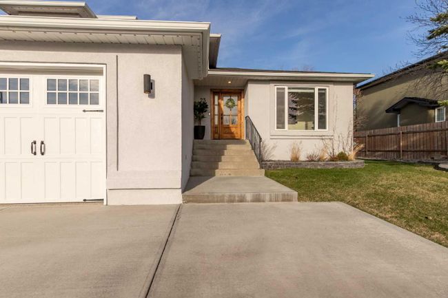 23 Canyon Close W, Home with 4 bedrooms, 3 bathrooms and 5 parking in Lethbridge AB | Image 2