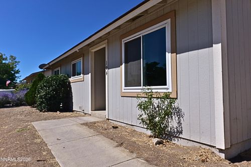 194 6th St, Fernley, NV, 89408-8528 | Card Image
