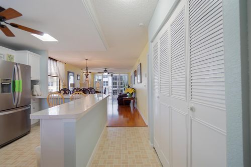 apt-301-2008 S Federal Hwy, Boynton Beach, FL, 33435-6927 | Card Image