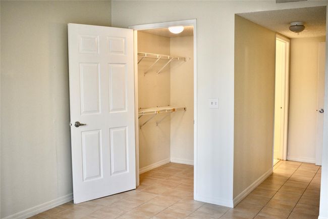 MASTER BEDROOM | Image 32