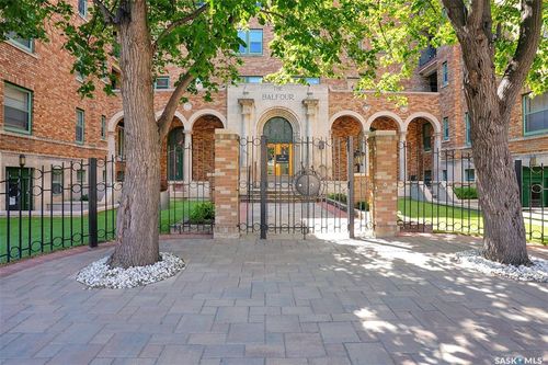 604-2305 Victoria Ave, Regina, SK, S4P0S7 | Card Image