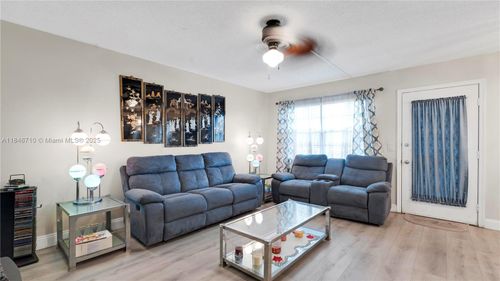111b-551 Sw 135th Ave, Pembroke Pines, FL, 33027 | Card Image