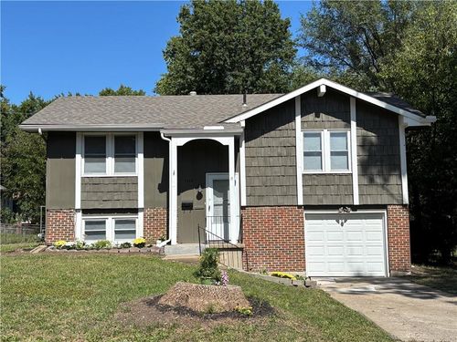 7500 E 119th Ter, Grandview, MO, 64030-1317 | Card Image