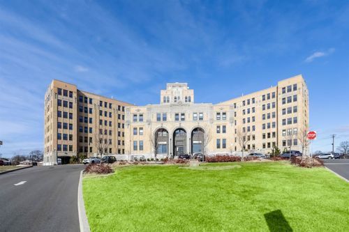 e302-520 Belleville Ave, Belleville, NJ, 07109-1308 | Card Image