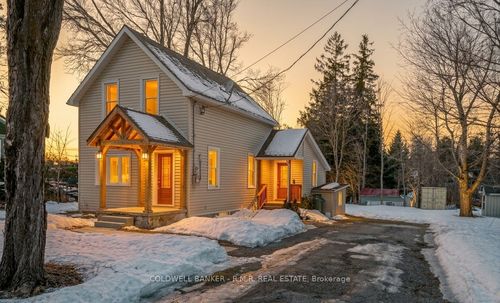 18 John St, Kirkfield, ON, K0M2B0 | Card Image