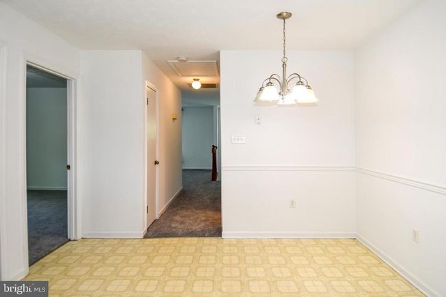 327 W 9 Th St, Townhouse with 3 bedrooms, 2 bathrooms and null parking in FRONT ROYAL VA | Image 5