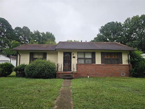 1015 Clay St, Portsmouth, VA, 23701-3244 | Card Image