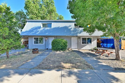 437 Benson St, Medford, OR, 97501-3057 | Card Image
