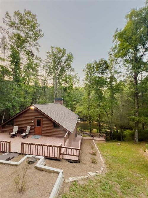 893 Hooper Rd, CLEVELAND, GA, 30528-3747 | Card Image