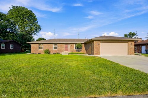 3260 Woodcrest Ct, Columbus, IN, 47203-2837 | Card Image