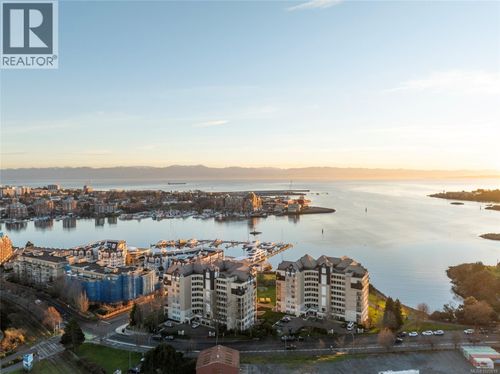 844-203 Kimta Rd, Victoria, BC, V9A6T5 | Card Image