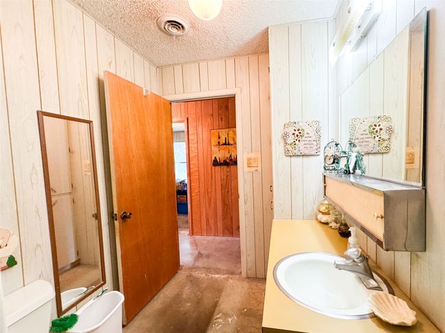 904 W 12 Th St, House other with 3 bedrooms, 2 bathrooms and null parking in Cisco TX | Image 18