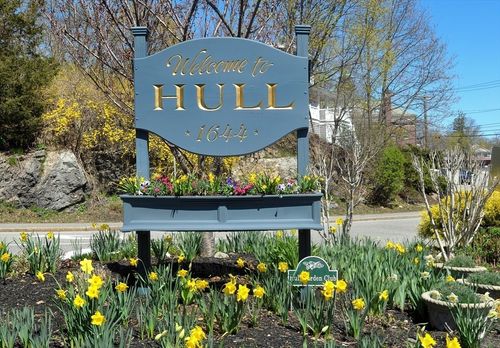 708-9 Park Ave, Hull, MA, 02045-3191 | Card Image