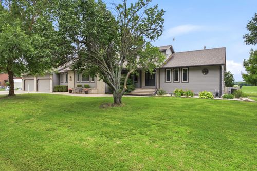405 Riverview St, Douglass, KS, 67039-9402 | Card Image