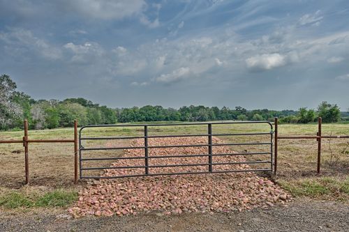 6 Lee County Rd, Paige, TX, 78659 | Card Image