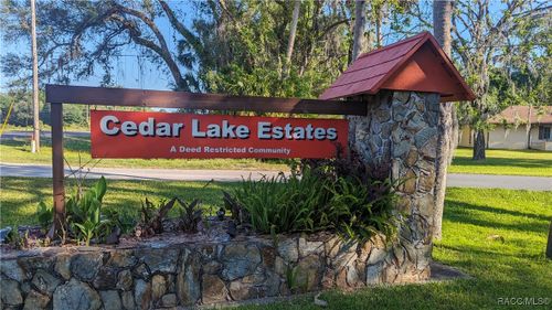 11122 W Cedar Lake Dr, Crystal River, FL, 34428-6426 | Card Image