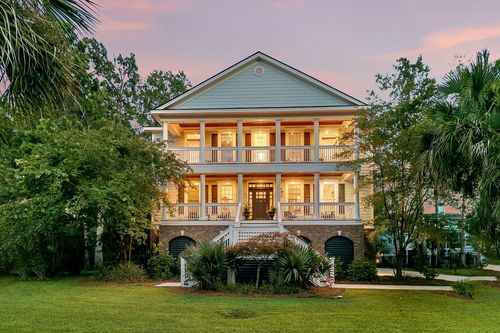 2296 Middlesex St, Mount Pleasant, SC, 29466-8383 | Card Image