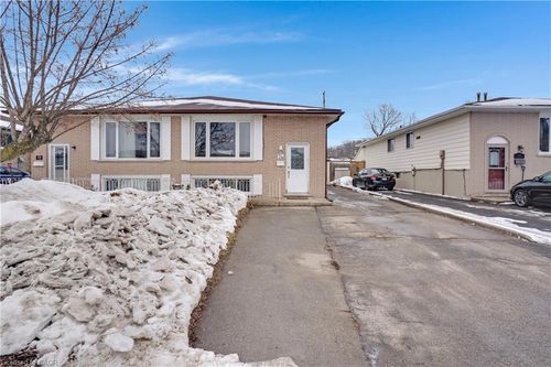 74 Bakersfield Dr, Cambridge, ON, N1R6X6 | Card Image