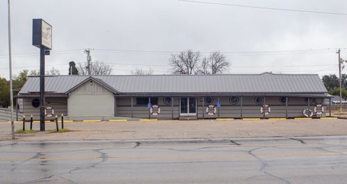 2715 Sherwood Way, San Angelo, TX, 76901-3040 | Card Image