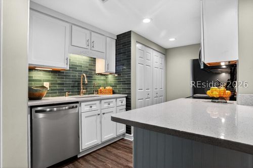 120-10 S Forest Beach Dr, Hilton Head Island, SC, 29928-7016 | Card Image