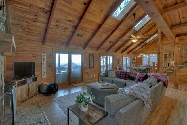 368 Walnut Rdg, Home with 4 bedrooms, 2 bathrooms and null parking in Ellijay GA | Image 12