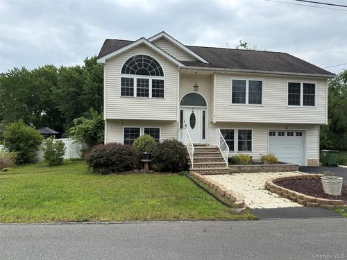9 Ashland Ave, Middletown, NY, 10940-5901 | Card Image
