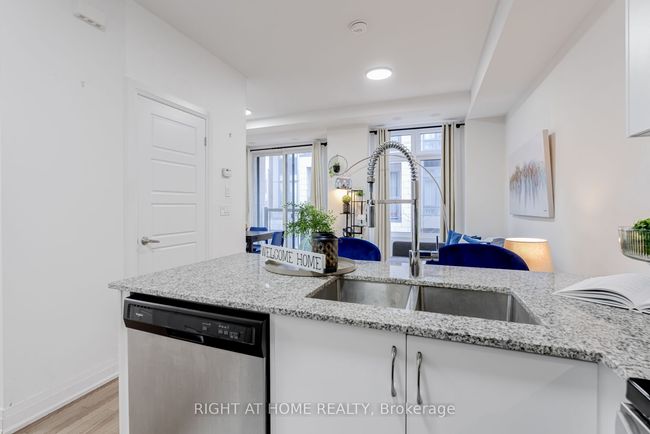 52 - 719 Lawrence Ave W, Condo with 2 bedrooms, 2 bathrooms and null parking in North York ON | Image 15