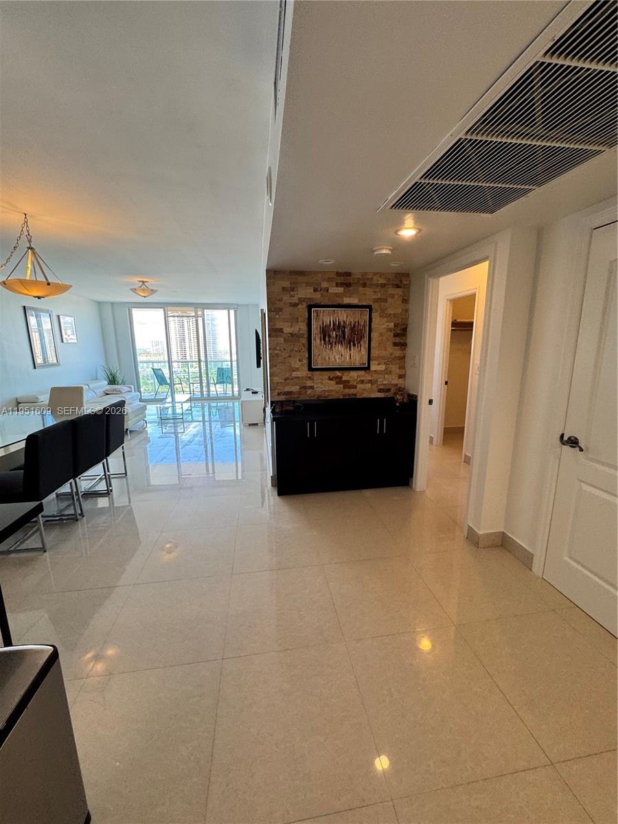 Residential Lease in Sunny Isles Beach 2