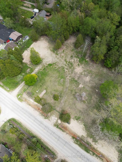 PART 4 Ipperwash Rd, Lambton Shores, ON, N0N1J3 | Card Image