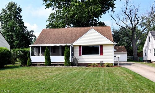 232 E 293rd St, Willowick, OH, 44095-4650 | Card Image