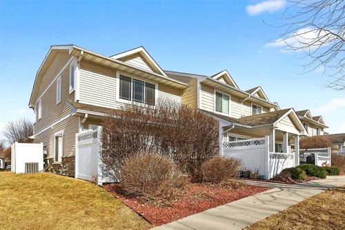 unit-7101-8601 Westown Pkwy, West Des Moines, IA, 50266-1631 | Card Image