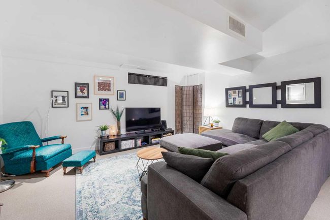 43 Coachwood Place Sw, House other with 4 bedrooms, 4 bathrooms and 4 parking in Calgary AB | Image 32