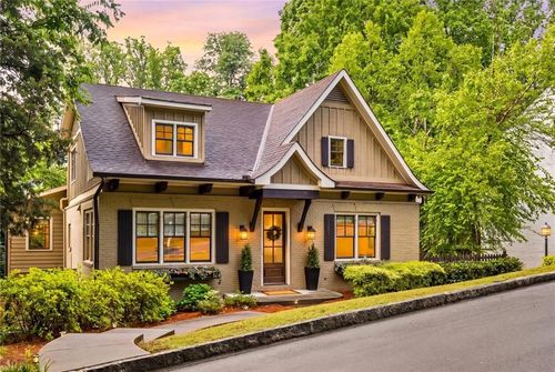 279 Lakeview Ave Ne, Atlanta, GA, 30305-3766 | Card Image