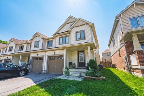 8258 Tulip Tree Dr, Niagara Falls, ON, L2H0N4 | Card Image