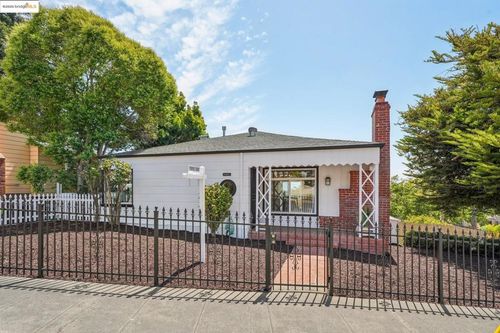 10601 Sheldon St, Oakland, CA, 94605 | Card Image