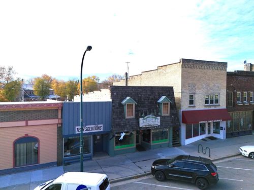 134 E Lake St, LAKE MILLS, WI, 53551-1605 | Card Image