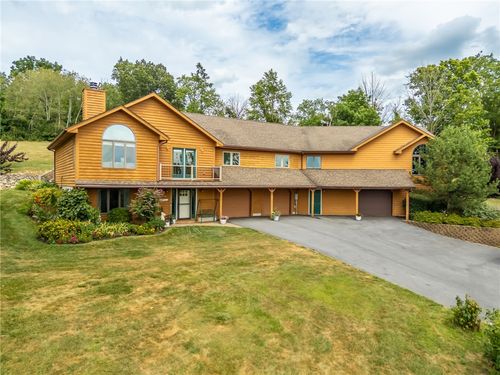 4 Old Meadow Ct, Livonia, NY, 14487-9634 | Card Image