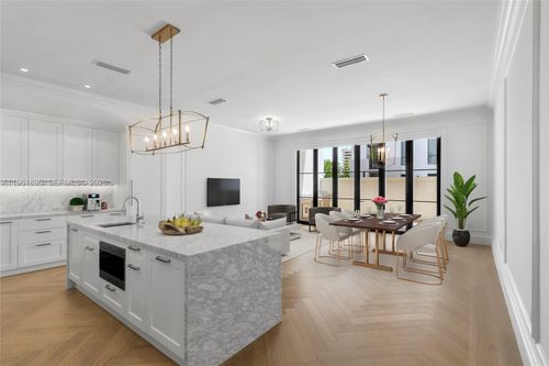 2609-2609 Anderson Rd, Coral Gables, FL, 33134 | Card Image