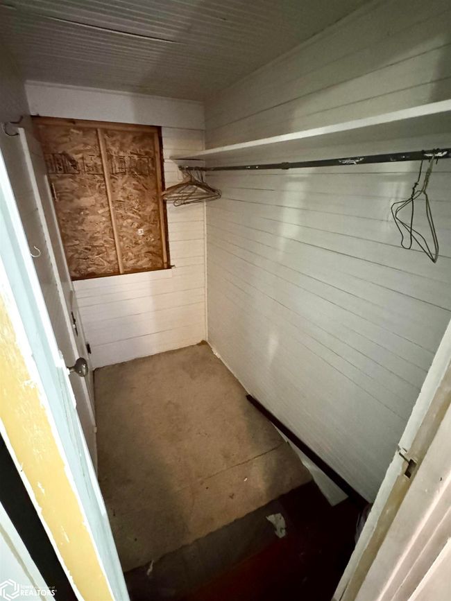 315 S Division St, Home with 3 bedrooms, 1 bathrooms and 1 parking in Audubon IA | Image 16