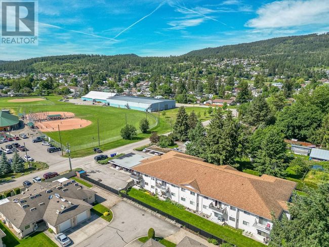 214 - 211 Kildonan Ave, Condo with 2 bedrooms, 1 bathrooms and 1 parking in Enderby BC | Image 39