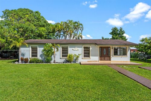 15411 Sw 305th St, Homestead, FL, 33033-4345 | Card Image