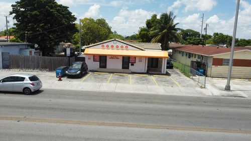 221 E 9th St, Hialeah, FL, 33010-4213 | Card Image
