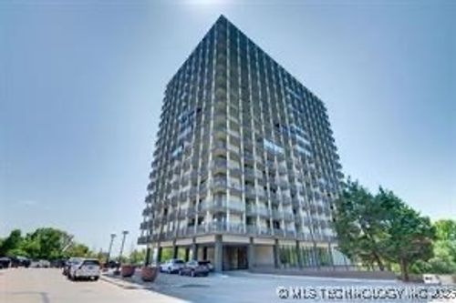 unit-5a-2300 Riverside Dr, Tulsa, OK, 74114-2402 | Card Image