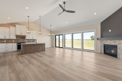 11 Viola Dr, Le Claire, IA, 52753-9784 | Card Image
