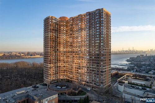 100 Old Palisade Rd, Fort Lee, NJ, 07024-7064 | Card Image